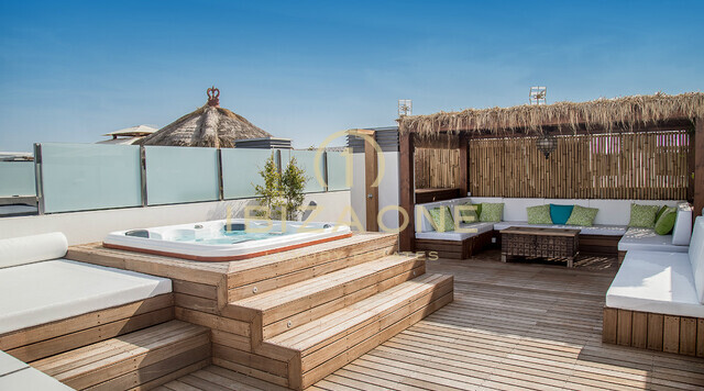 Royal Beach: Penthouse in erster Meereslinie auf Ibiza mit Whirlpool an der Playa d'en Bossa zu vermieten, Ibiza - Royal Beach: Penthouse in erster Meereslinie auf Ibiza mit Whirlpool an der Playa d'en Bossa zu verkaufen, Ibiza
