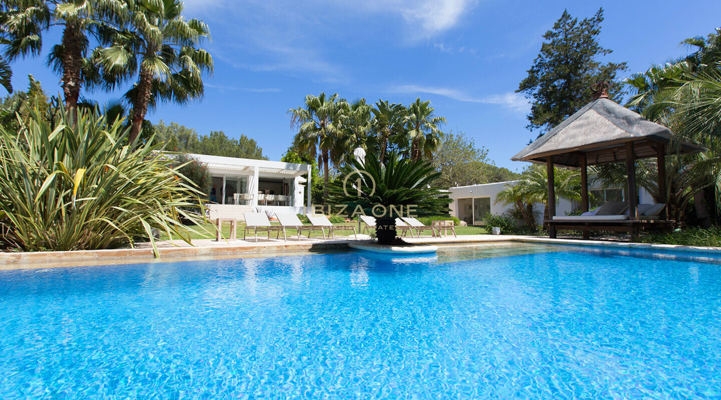 Luxusvilla auf Ibiza mit Gästehaus in der Nähe von Santa Eullalia zu verkaufen, Ibiza - Luxusvilla auf Ibiza mit Gästehaus in der Nähe von Santa Eullalia zu vermieten, Ibiza
