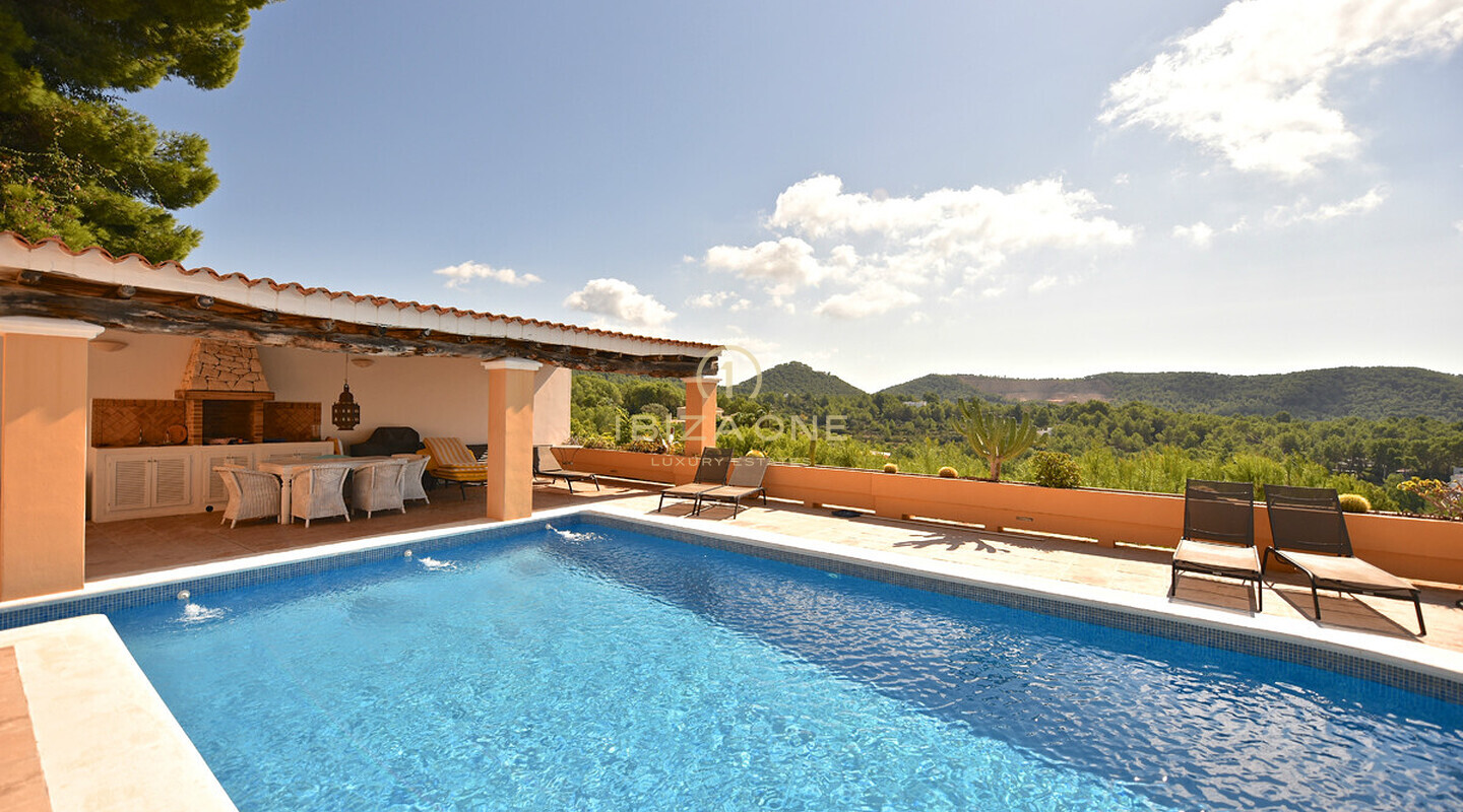 Mediterrane villa op Ibiza met gastenverblijf vlakbij de luxe havens en D'alt Vila te koop, Ibiza - Mediterrane villa op Ibiza met gastenverblijf vlakbij de luxe havens en D'alt Vila te huur, Ibiza