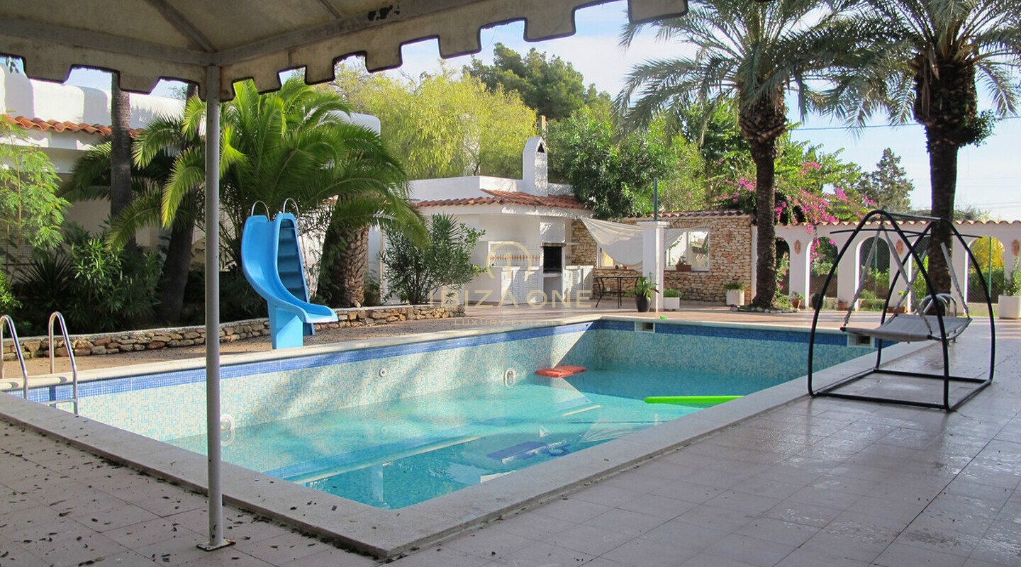 Fantastic villa Ibiza with tennis court near Santa Eulalia for sale, Ibiza - Fantastic villa Ibiza with tennis court near Santa Eulalia for rent, Ibiza