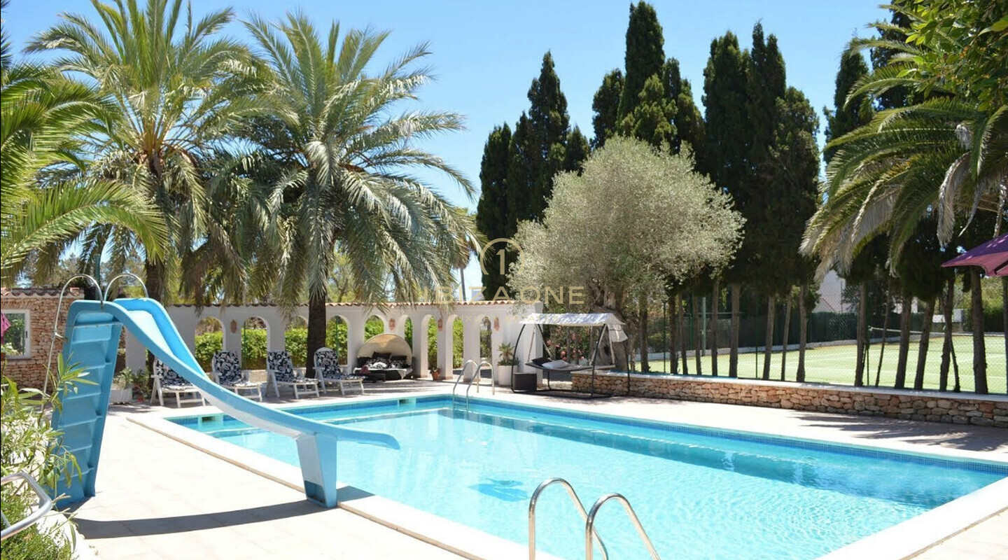 Fantastic villa Ibiza with tennis court near Santa Eulalia for sale, Ibiza - Fantastic villa Ibiza with tennis court near Santa Eulalia for rent, Ibiza