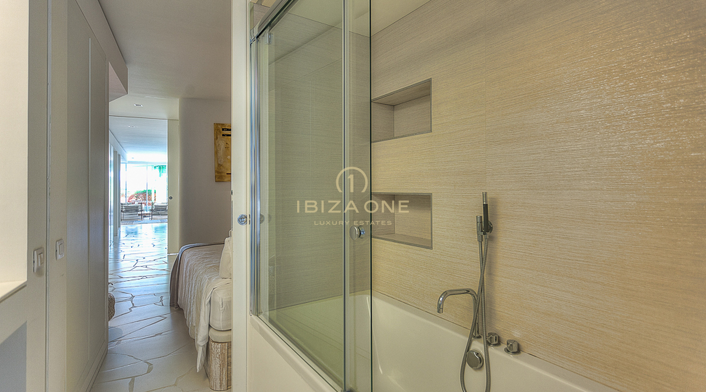 Modern luxury 2 bedroom apartment Ibiza on Paseo Maritimo in Las Boas for sale, Ibiza - Modern luxury 2 bedroom apartment Ibiza on Paseo Maritimo in Las Boas for rent, Ibiza
