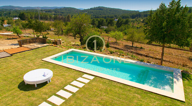 Moderne luxe finca op Ibiza nabij Santa Gertrudis te huur, Ibiza