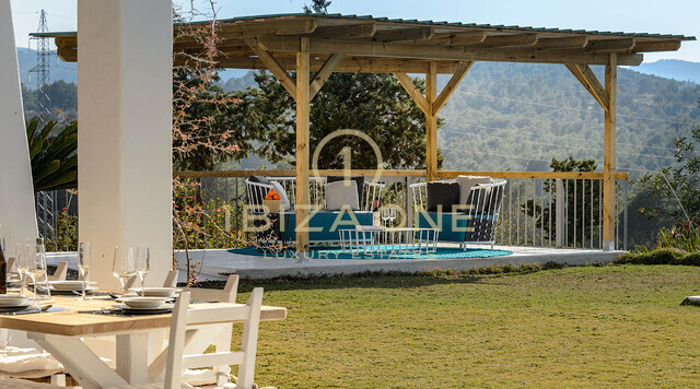 Moderne luxe finca op Ibiza nabij Santa Gertrudis te huur, Ibiza