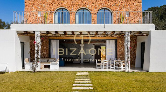 Moderne luxe finca op Ibiza nabij Santa Gertrudis te huur, Ibiza
