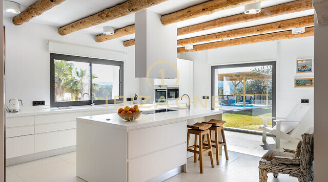 Moderne luxe finca op Ibiza nabij Santa Gertrudis te huur, Ibiza
