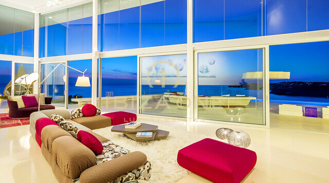 Propriété de luxe en première ligne avec accès direct à la mer à vendre, Ibiza - Propriété de luxe en première ligne avec accès direct à la mer à louer, Ibiza