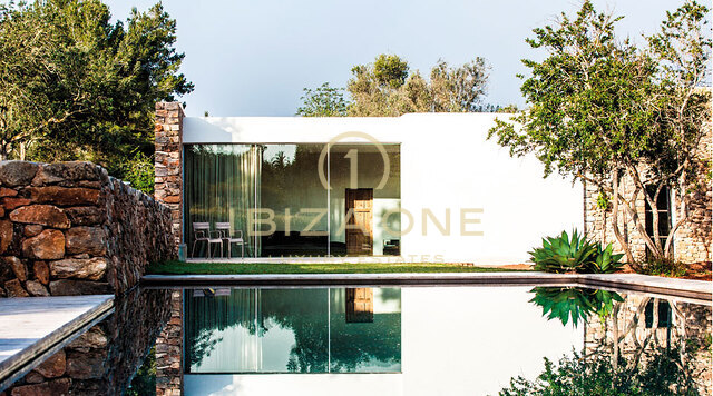 Belle Finca originale de luxe du 17ème siècle rénovée de très haute qualité avec grand terrain fertile à vendre, Ibiza - Belle Finca originale de luxe du 17ème siècle rénovée de très haute qualité avec grand terrain fertile à louer, Ibiza