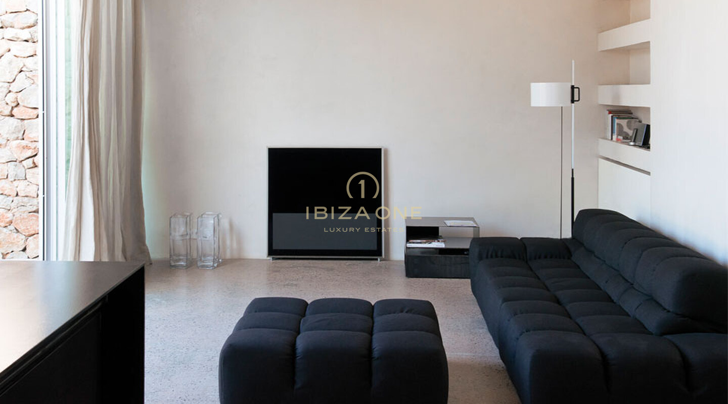 Beautiful luxury original Finca from the 17th century very high quality renovated with large fertile land for sale, Ibiza - Beautiful luxury original Finca from the 17th century very high quality renovated with large fertile land for rent, Ibiza