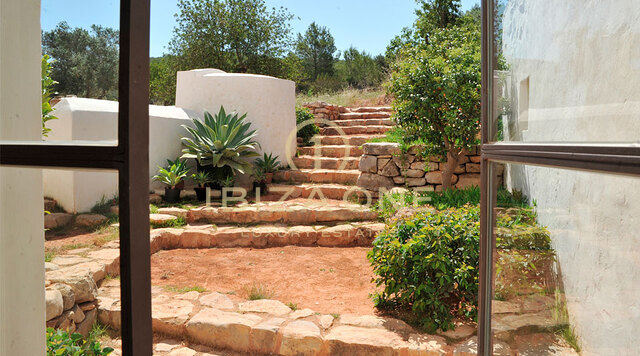 Beautiful luxury original Finca from the 17th century very high quality renovated with large fertile land for sale, Ibiza - Beautiful luxury original Finca from the 17th century very high quality renovated with large fertile land for rent, Ibiza