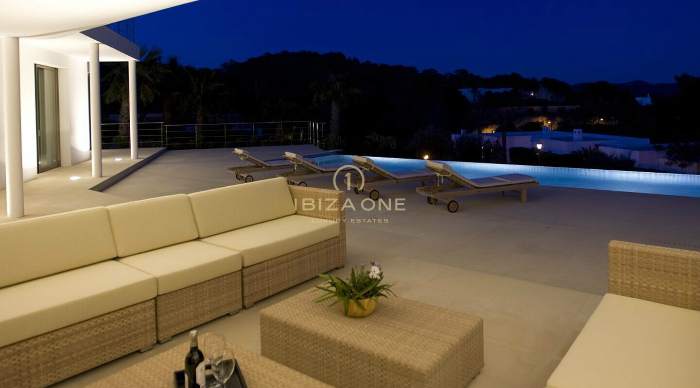 Sehr moderne 6 Schlafzimmer Luxusvilla auf Ibiza mit Meerblick in Es Cubells / Vista Alegre zu verkaufen, Ibiza - Sehr moderne 6 Schlafzimmer Luxusvilla auf Ibiza mit Meerblick in Es Cubells / Vista Alegre zu vermieten, Ibiza