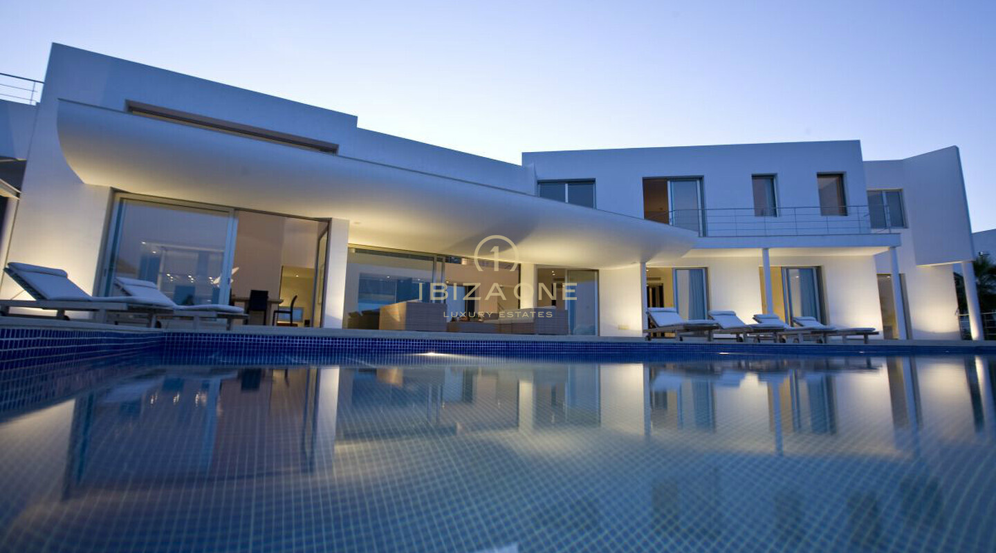 Sehr moderne 6 Schlafzimmer Luxusvilla auf Ibiza mit Meerblick in Es Cubells / Vista Alegre zu verkaufen, Ibiza - Sehr moderne 6 Schlafzimmer Luxusvilla auf Ibiza mit Meerblick in Es Cubells / Vista Alegre zu vermieten, Ibiza