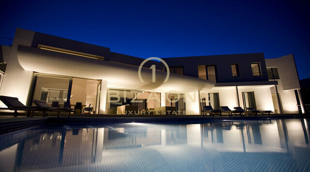 Очень современная вилла класса люкс с 6 спальнями и видом на море в Эс Кубельс / Виста Алегре на продажу, Ибица - Очень современная вилла класса люкс с 6 спальнями и видом на море в Эс Кубельс / Виста Алегре на аренду, Ибица