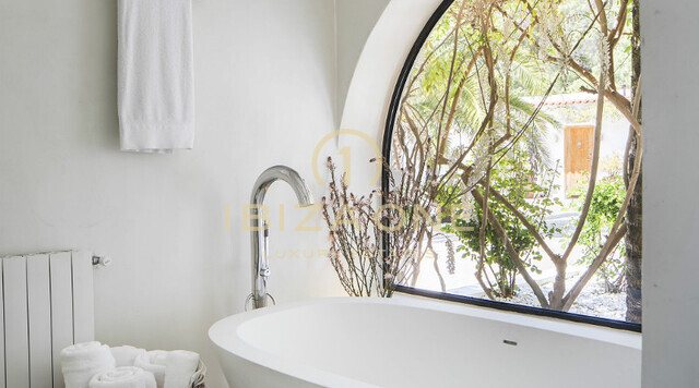 Fantastica villa di lusso a Ibiza con guest house e vista mare a Formentera in affitto, Ibiza