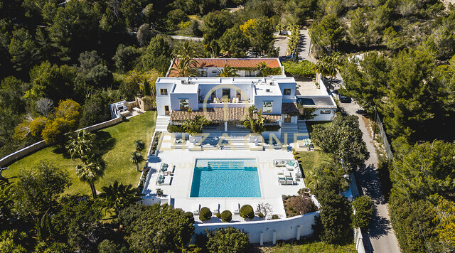 Fantastische luxe villa op Ibiza met gastenverblijf en uitzicht op zee naar Formentera te huur, Ibiza