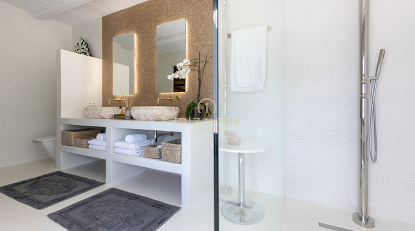 Fantastic luxury villa in Ibiza with guest house and sea views to Formentera for rent, Ibiza