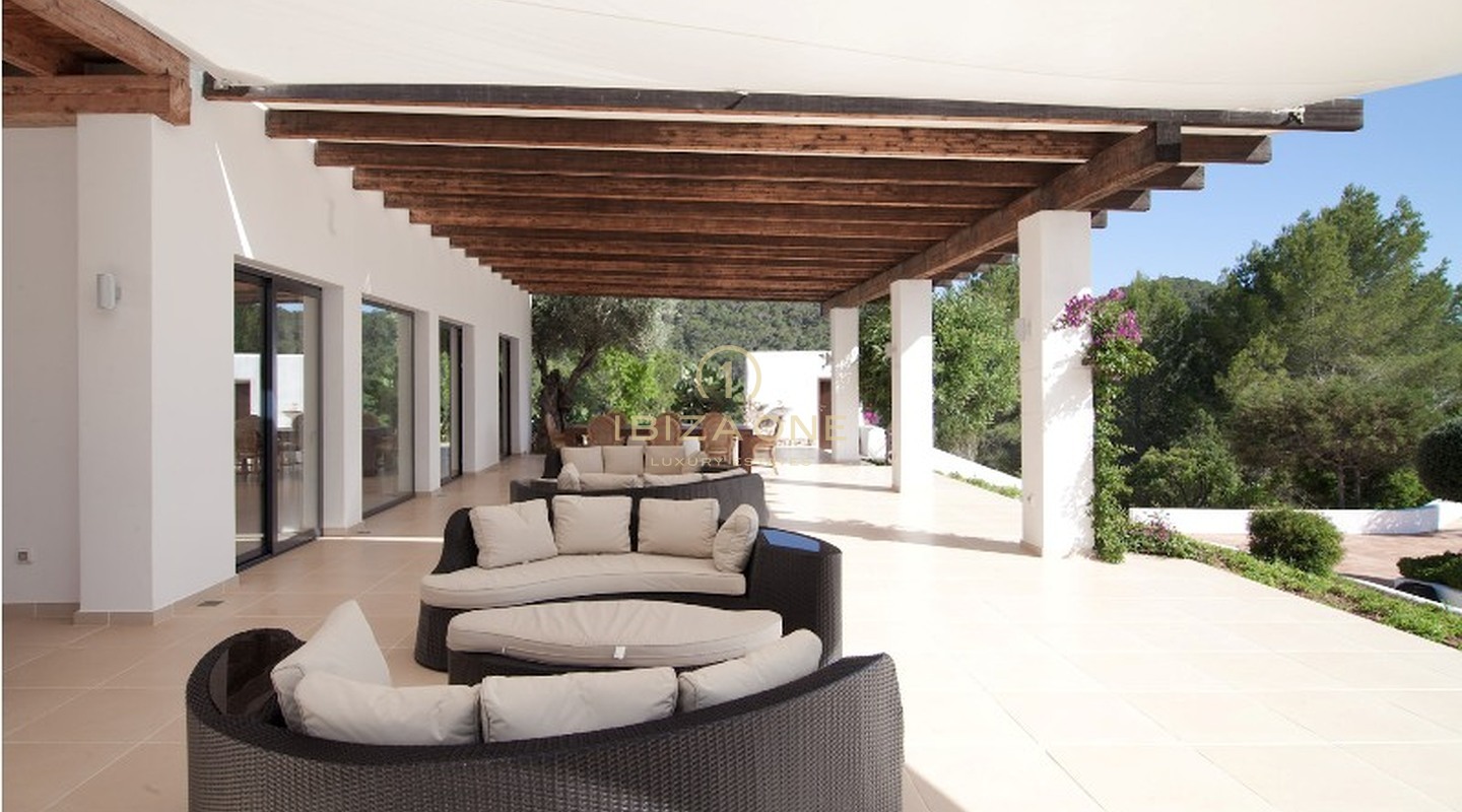 Propriété de luxe à Ibiza avec maison d'hôtes et licence touristique à vendre et la finca de luxe est également à louer - très proche des ports de luxe et de Dalt Vila, Ibiza - elle dispose d'une licence de location touristique, Ibiza