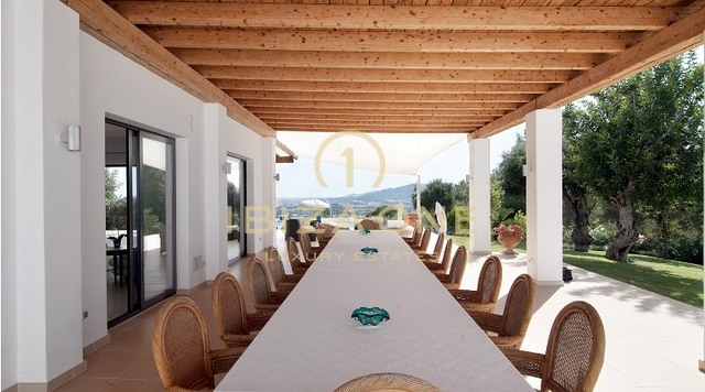 Luxe onroerend goed op Ibiza met gastenverblijf en toeristenvergunning te koop en de luxe finca is ook te huur - zeer dicht bij de luxe havens en Dalt Vila, Ibiza - het heeft een toeristische verhuurvergunning, Ibiza