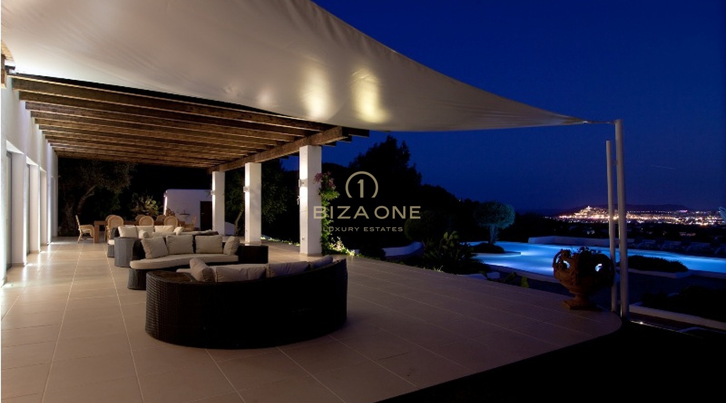 Propriété de luxe à Ibiza avec maison d'hôtes et licence touristique à vendre et la finca de luxe est également à louer - très proche des ports de luxe et de Dalt Vila, Ibiza - elle dispose d'une licence de location touristique, Ibiza