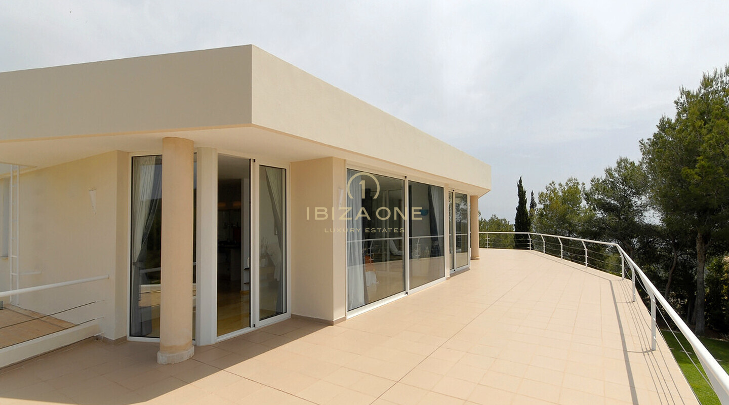 Propriété de luxe à Ibiza avec vue sur la mer - très proche des ports de luxe d'Ibiza à vendre, Ibiza - Propriété de luxe à Ibiza avec vue sur la mer - très proche des ports de luxe d'Ibiza à louer, Ibiza
