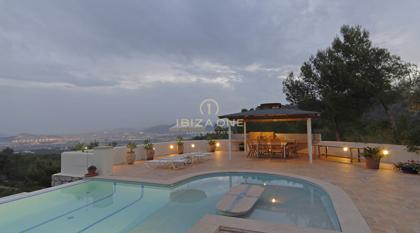 Propiedad de lujo en Ibiza con vistas al mar - muy cerca de los puertos de lujo de Ibiza en venta, Ibiza - Propiedad de lujo en Ibiza con vistas al mar - muy cerca de los puertos de lujo de Ibiza en alquiler, Ibiza