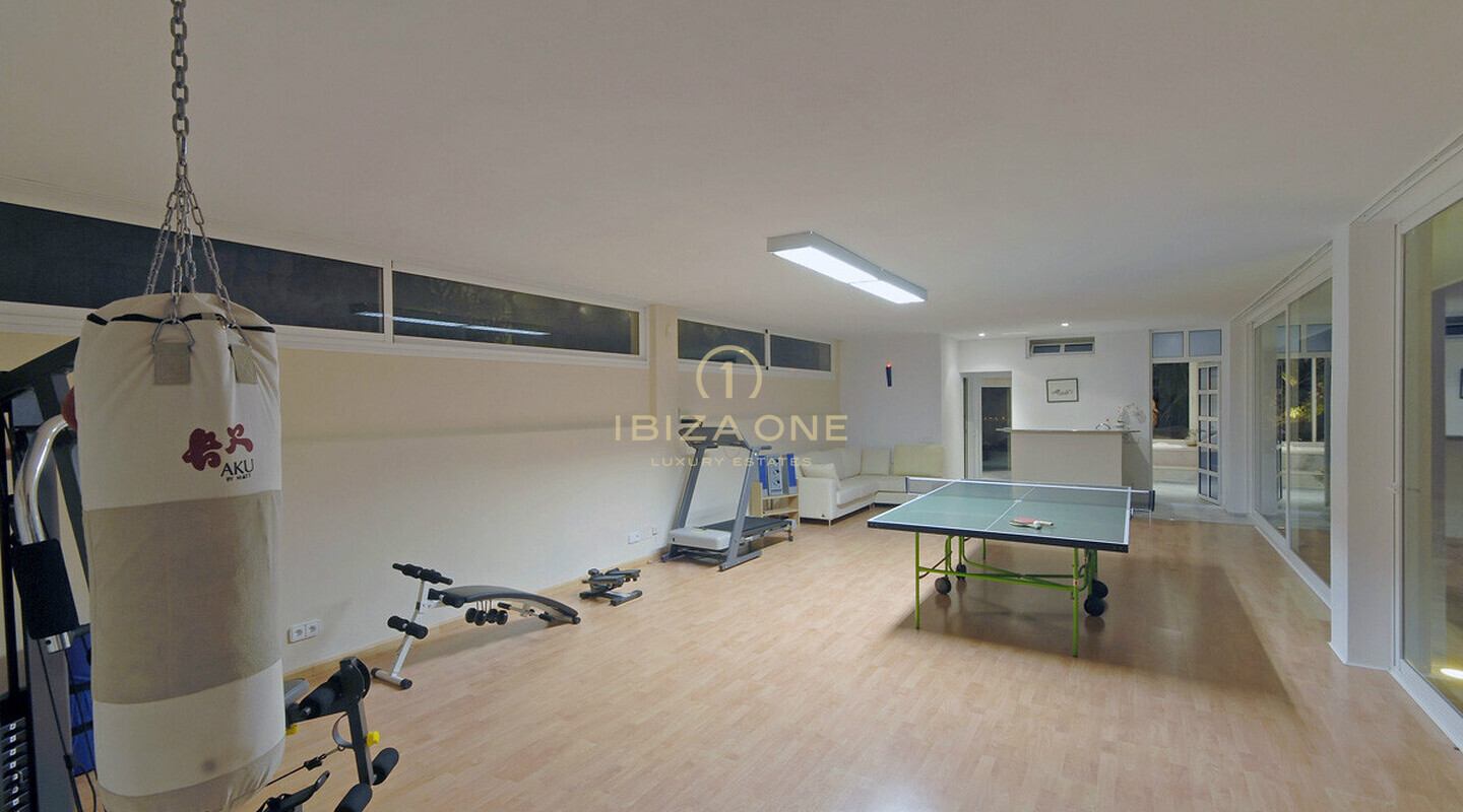 Propriété de luxe à Ibiza avec vue sur la mer - très proche des ports de luxe d'Ibiza à vendre, Ibiza - Propriété de luxe à Ibiza avec vue sur la mer - très proche des ports de luxe d'Ibiza à louer, Ibiza