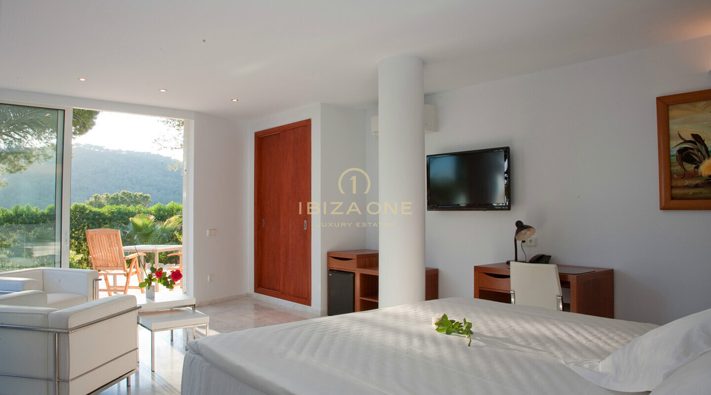 Luxusimmobilie auf Ibiza mit Meerblick – ganz in der Nähe der Luxushäfen von Ibiza zu verkaufen, Ibiza – Luxusimmobilie auf Ibiza mit Meerblick – ganz in der Nähe der Luxushäfen von Ibiza zu vermieten, Ibiza