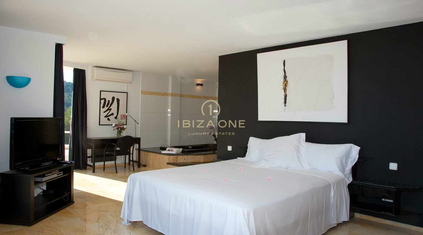 Proprietà di lusso a Ibiza con vista mare - molto vicina ai porti di lusso di Ibiza in vendita, Ibiza - Proprietà di lusso a Ibiza con vista mare - molto vicina ai porti di lusso di Ibiza in affitto, Ibiza