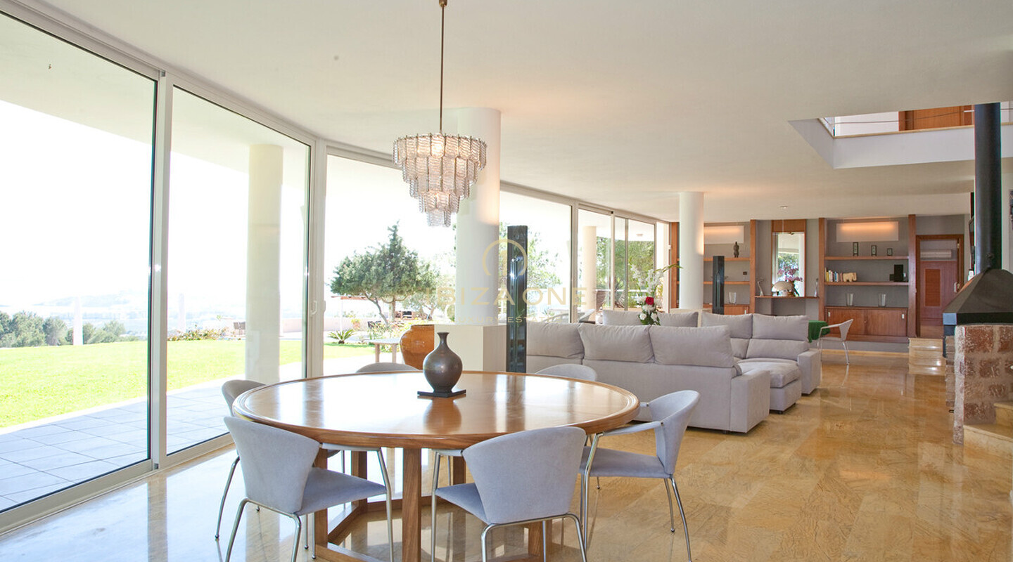 Luxusimmobilie auf Ibiza mit Meerblick – ganz in der Nähe der Luxushäfen von Ibiza zu verkaufen, Ibiza – Luxusimmobilie auf Ibiza mit Meerblick – ganz in der Nähe der Luxushäfen von Ibiza zu vermieten, Ibiza
