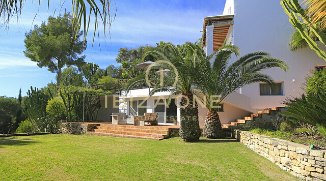 Blakstad Luxe Finca op Ibiza / Can Furnet met uitzicht op Ibiza-stad en de zee te huur, Ibiza