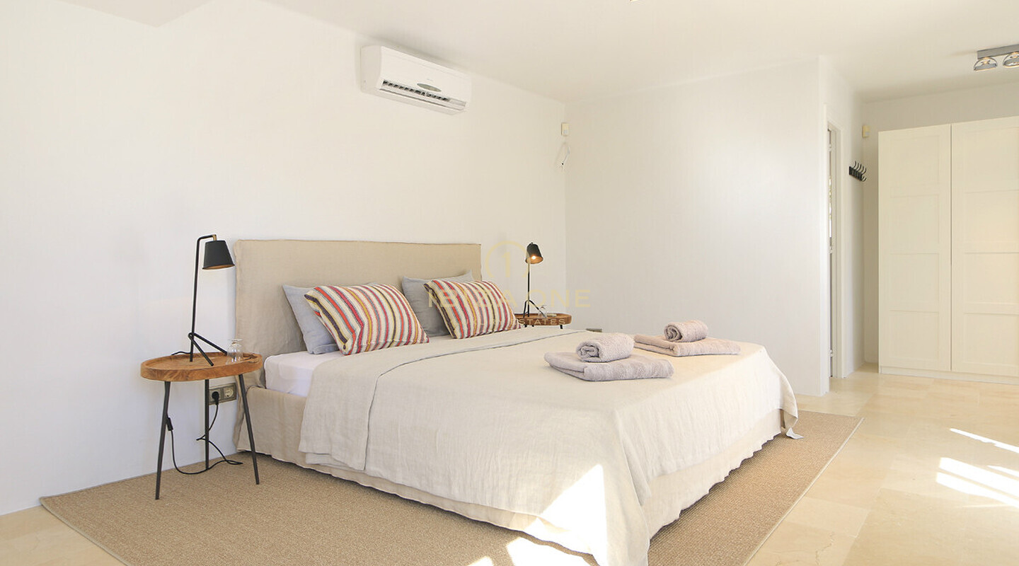 Blakstad Luxusfinca auf Ibiza / Can Furnet mit Blick auf Ibiza-Stadt und das Meer zu vermieten, Ibiza