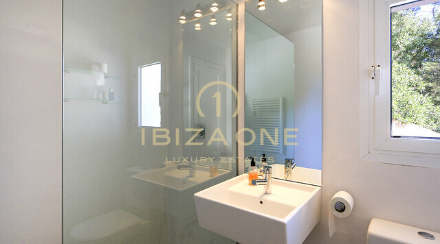 Blakstad Luxe Finca op Ibiza / Can Furnet met uitzicht op Ibiza-stad en de zee te huur, Ibiza