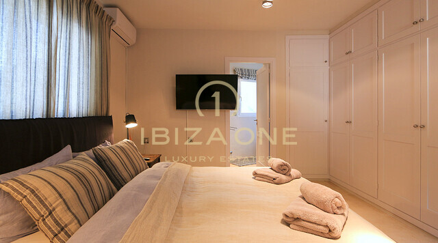 Finca de lujo Blakstad en Ibiza / Can Furnet con vistas a la ciudad de Ibiza y al mar en alquiler, Ibiza
