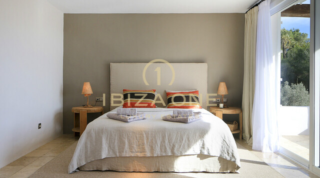 Blakstad Luxe Finca op Ibiza / Can Furnet met uitzicht op Ibiza-stad en de zee te huur, Ibiza