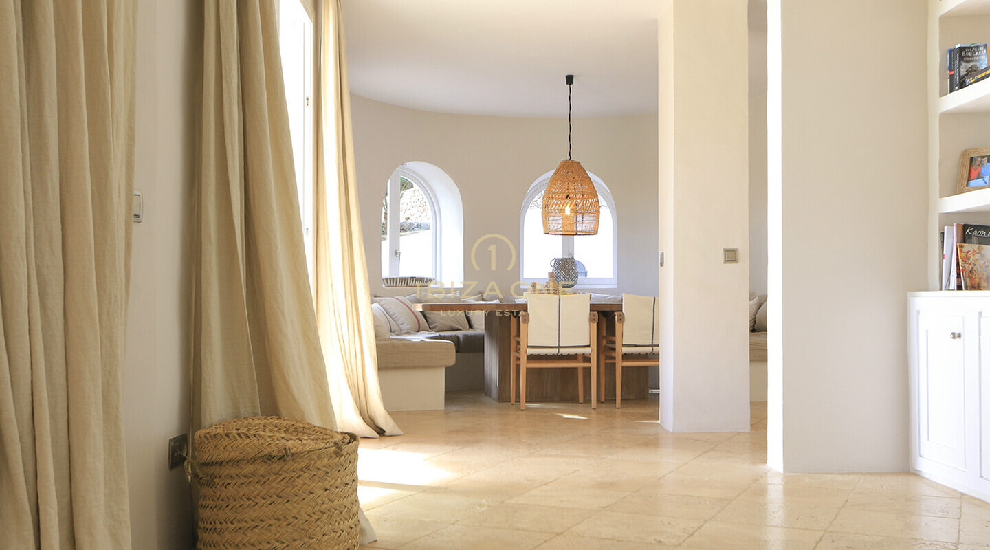 Blakstad Luxe Finca op Ibiza / Can Furnet met uitzicht op Ibiza-stad en de zee te huur, Ibiza