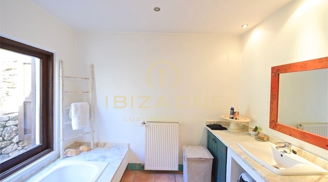 Finca histórica en Ibiza cerca de Santa Eulalia en venta, Ibiza - Finca histórica en Ibiza cerca de Santa Eulalia en alquiler, Ibiza