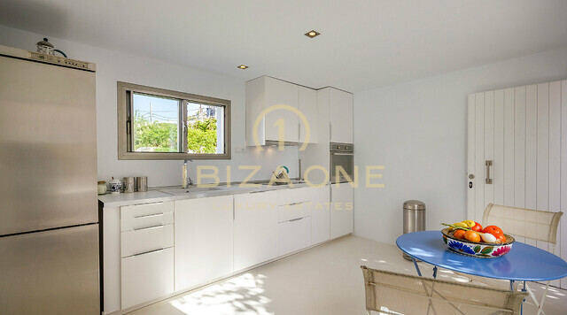 Villa de luxe de 2 chambres à Ibiza près du Cap Martinet avec vue sur la mer à louer, Ibiza
