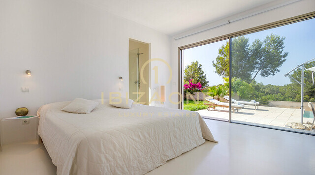 2 luxury bedroom villa in Ibiza near Cap Martinet with sea views close to Ibiza for rent, Ibiza