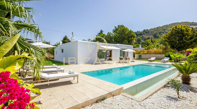 Villa de luxe de 2 chambres à Ibiza près du Cap Martinet avec vue sur la mer à louer, Ibiza