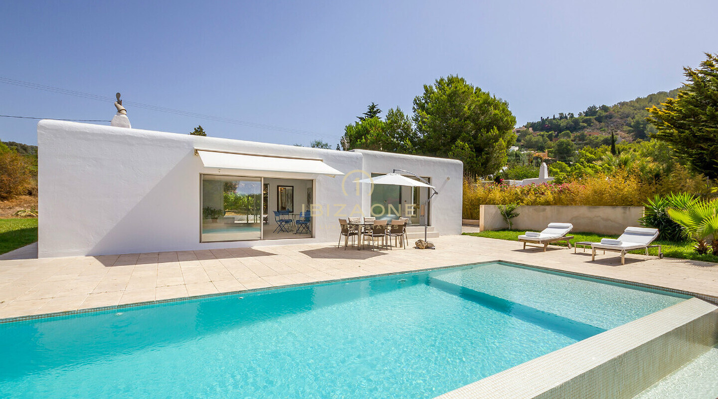 Villa di lusso con 2 camere da letto a Ibiza vicino a Cap Martinet con vista mare vicino a Ibiza in affitto, Ibiza