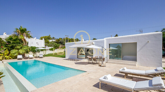Villa de luxe de 2 chambres à Ibiza près du Cap Martinet avec vue sur la mer à louer, Ibiza