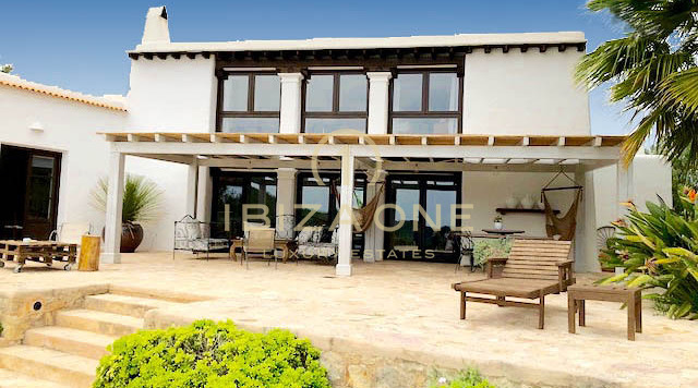 Prachtige finca op Ibiza nabij San Carlos in de Morna Vallei met gastenverblijf te koop, Ibiza - Prachtige finca op Ibiza nabij San Carlos in de Morna Vallei met gastenverblijf te huur, Ibiza