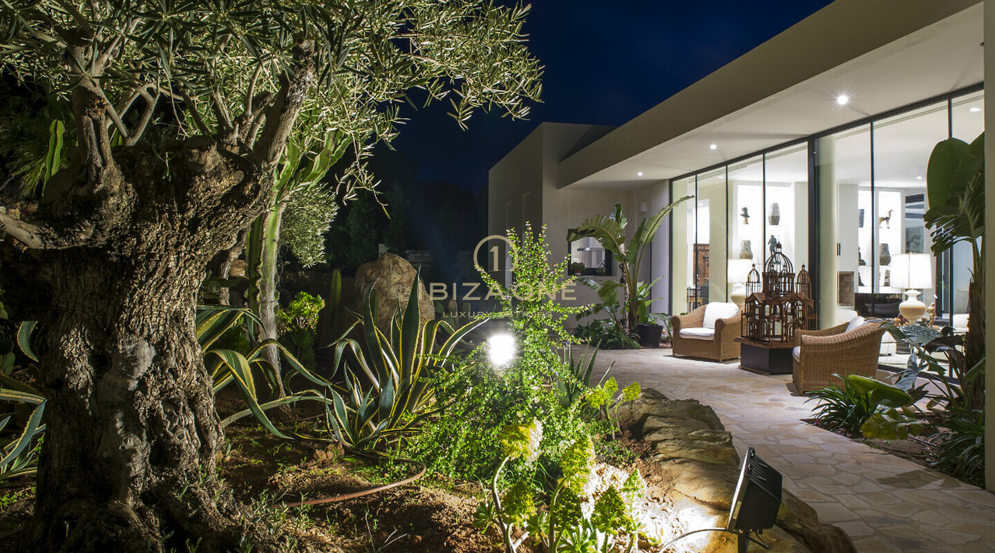 Villa de luxe moderne à Ibiza avec vue sur Es Vedra, la mer et la campagne à vendre, Ibiza - Villa de luxe moderne à Ibiza avec vue sur Es Vedra, la mer et la campagne à louer, Ibiza