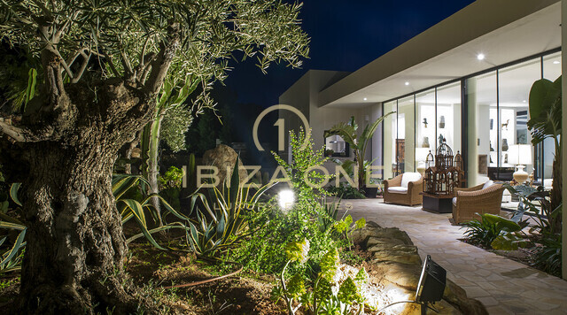 Villa de luxe moderne à Ibiza avec vue sur Es Vedra, la mer et la campagne à vendre, Ibiza - Villa de luxe moderne à Ibiza avec vue sur Es Vedra, la mer et la campagne à louer, Ibiza