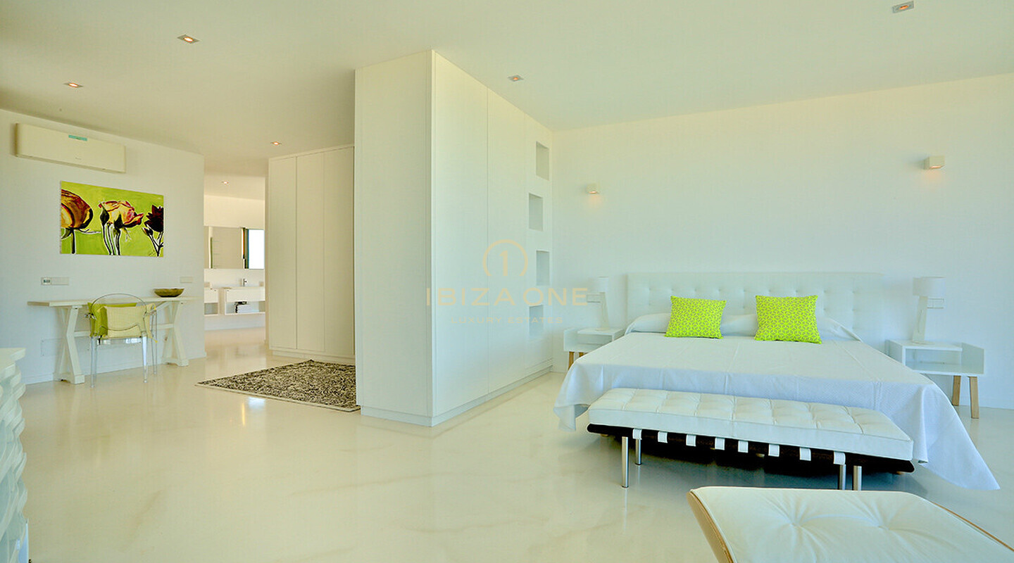 Moderne luxe villa in Vista Alegre / Es Cubells met uitzicht op zee tot Formentera te huur, Ibiza
