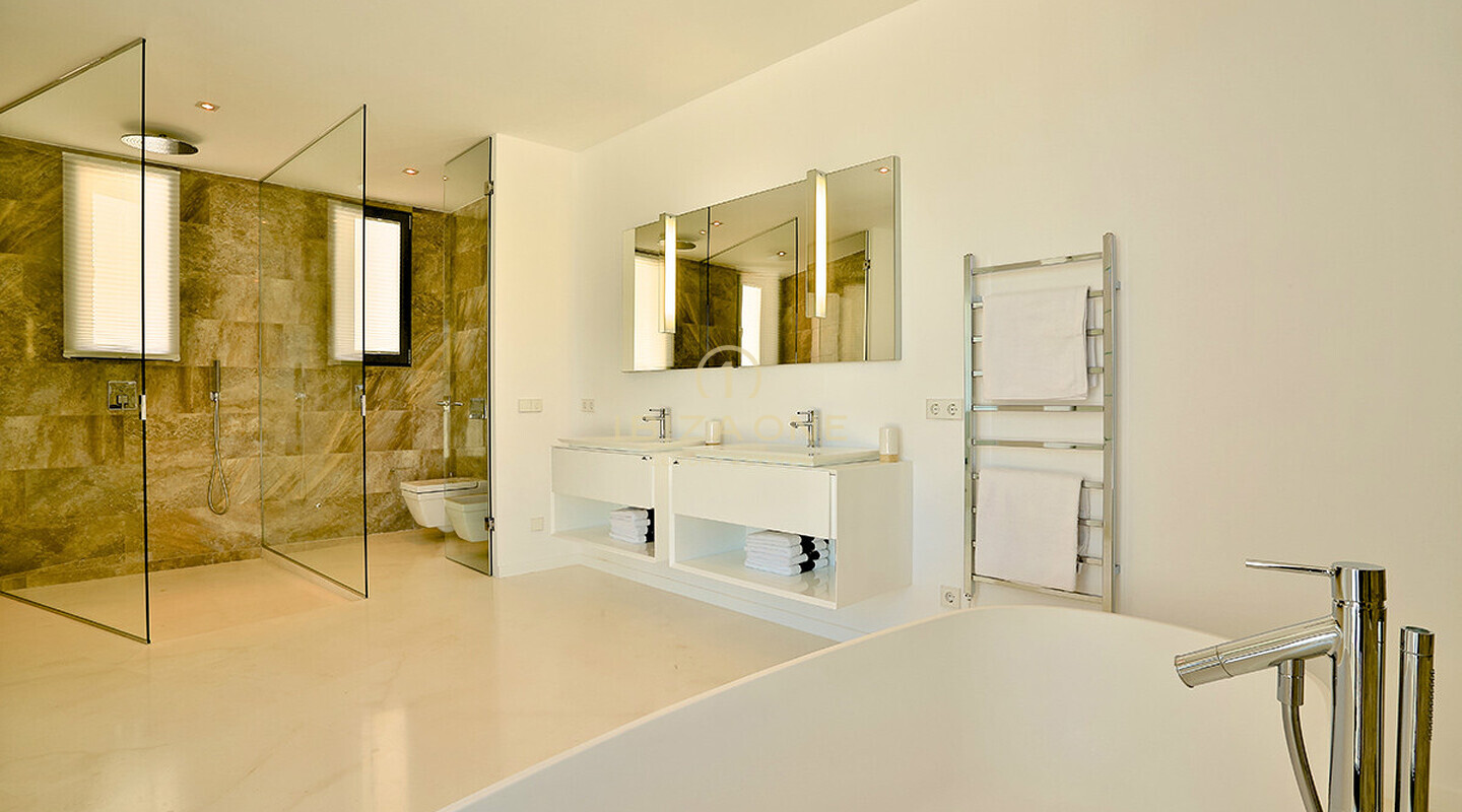 Moderne luxe villa in Vista Alegre / Es Cubells met uitzicht op zee tot Formentera te huur, Ibiza