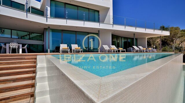 Moderne luxe villa in Vista Alegre / Es Cubells met uitzicht op zee tot Formentera te huur, Ibiza