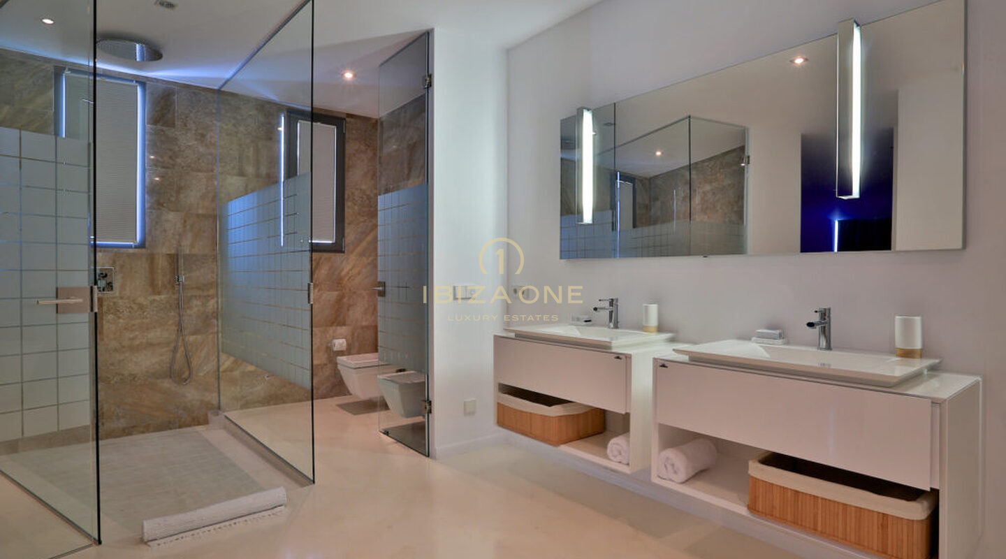 Moderne luxe villa in Vista Alegre / Es Cubells met uitzicht op zee tot Formentera te huur, Ibiza