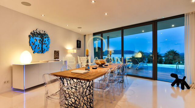 Moderne luxe villa in Vista Alegre / Es Cubells met uitzicht op zee tot Formentera te huur, Ibiza