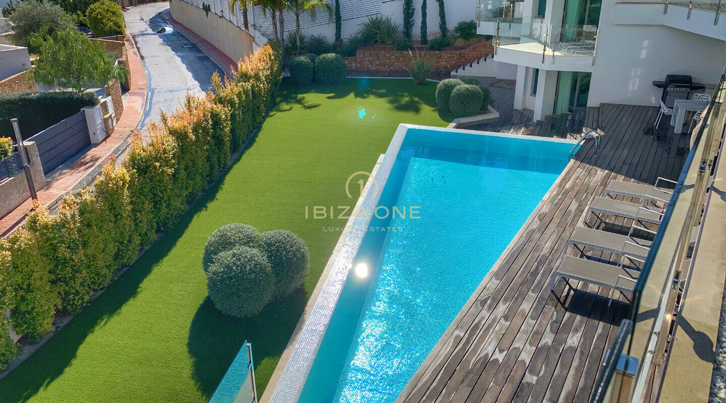 Moderne luxe villa in Vista Alegre / Es Cubells met uitzicht op zee tot Formentera te huur, Ibiza